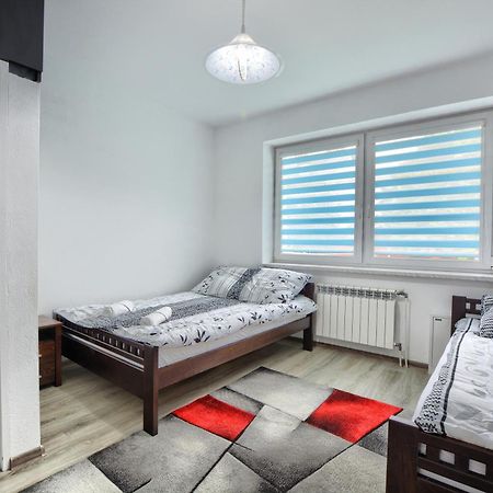 Ceglany Apartament Ustrzyki Dolne Exteriör bild