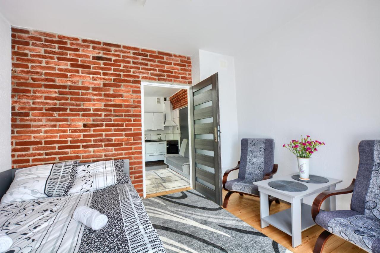 Ceglany Apartament Ustrzyki Dolne Exteriör bild