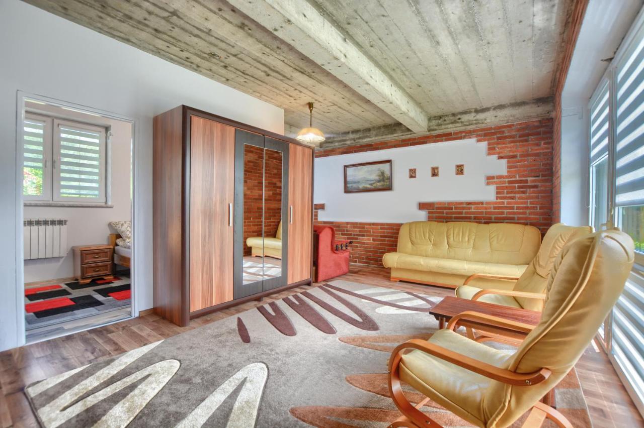 Ceglany Apartament Ustrzyki Dolne Exteriör bild