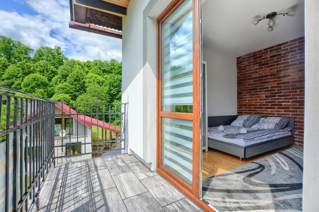 Ceglany Apartament Ustrzyki Dolne Exteriör bild