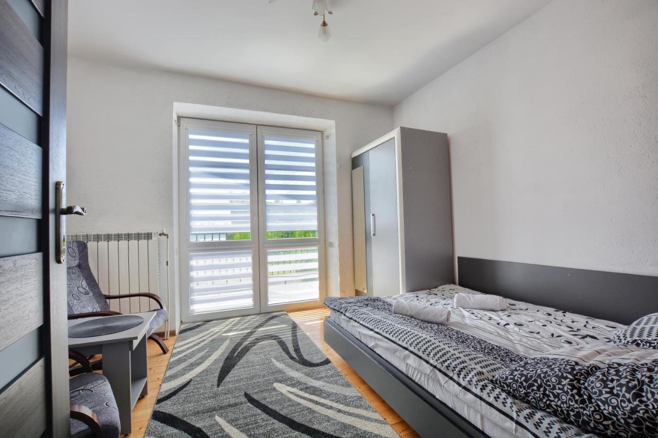 Ceglany Apartament Ustrzyki Dolne Exteriör bild