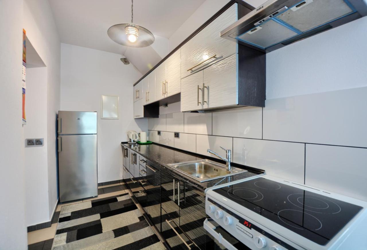 Ceglany Apartament Ustrzyki Dolne Exteriör bild