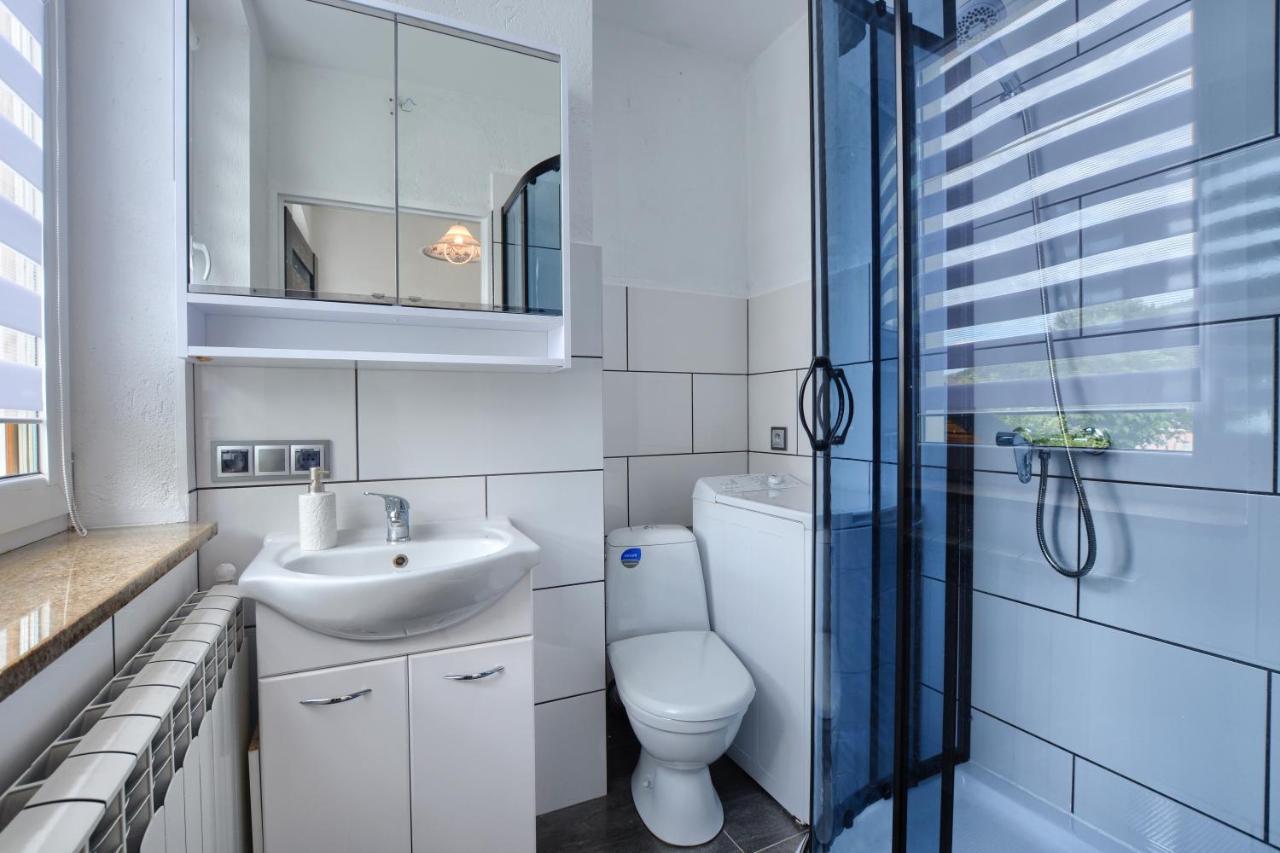 Ceglany Apartament Ustrzyki Dolne Exteriör bild