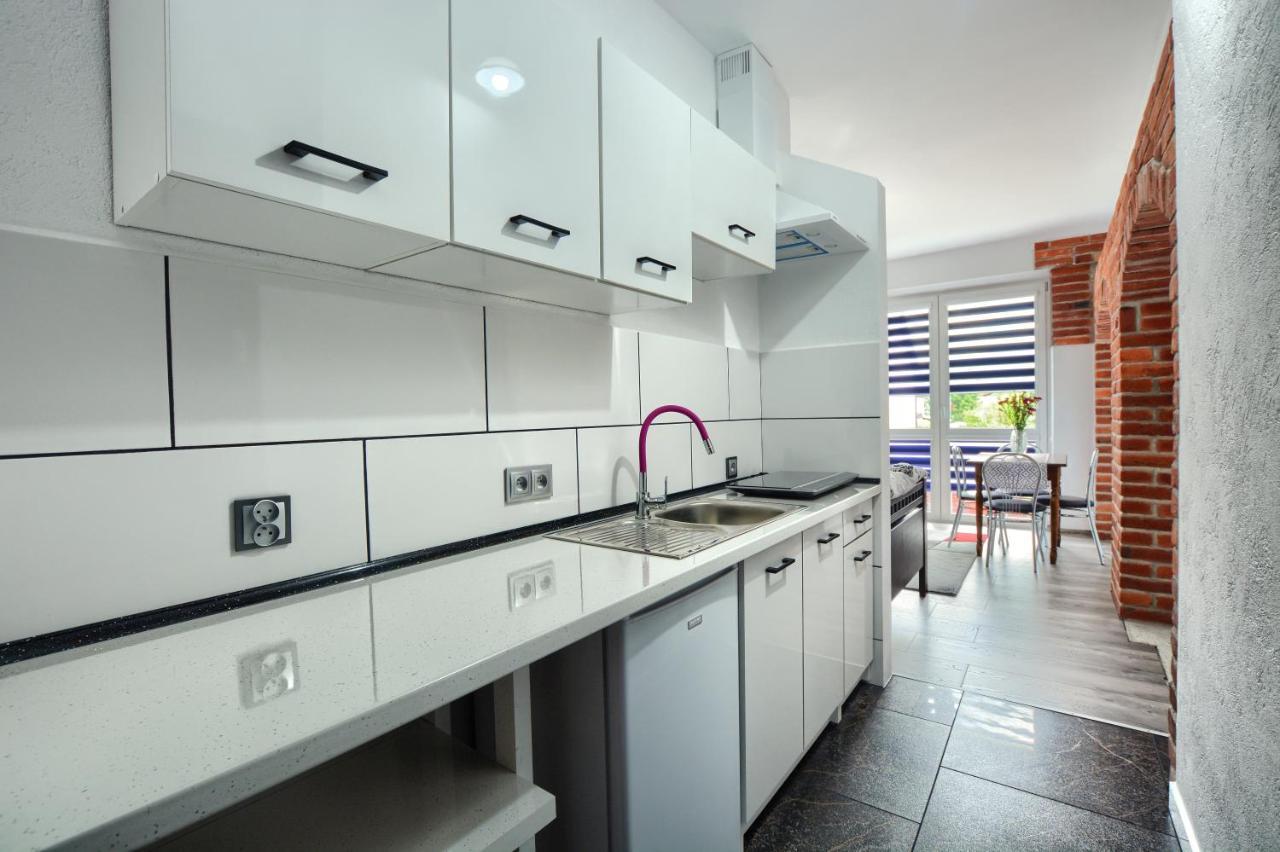 Ceglany Apartament Ustrzyki Dolne Exteriör bild